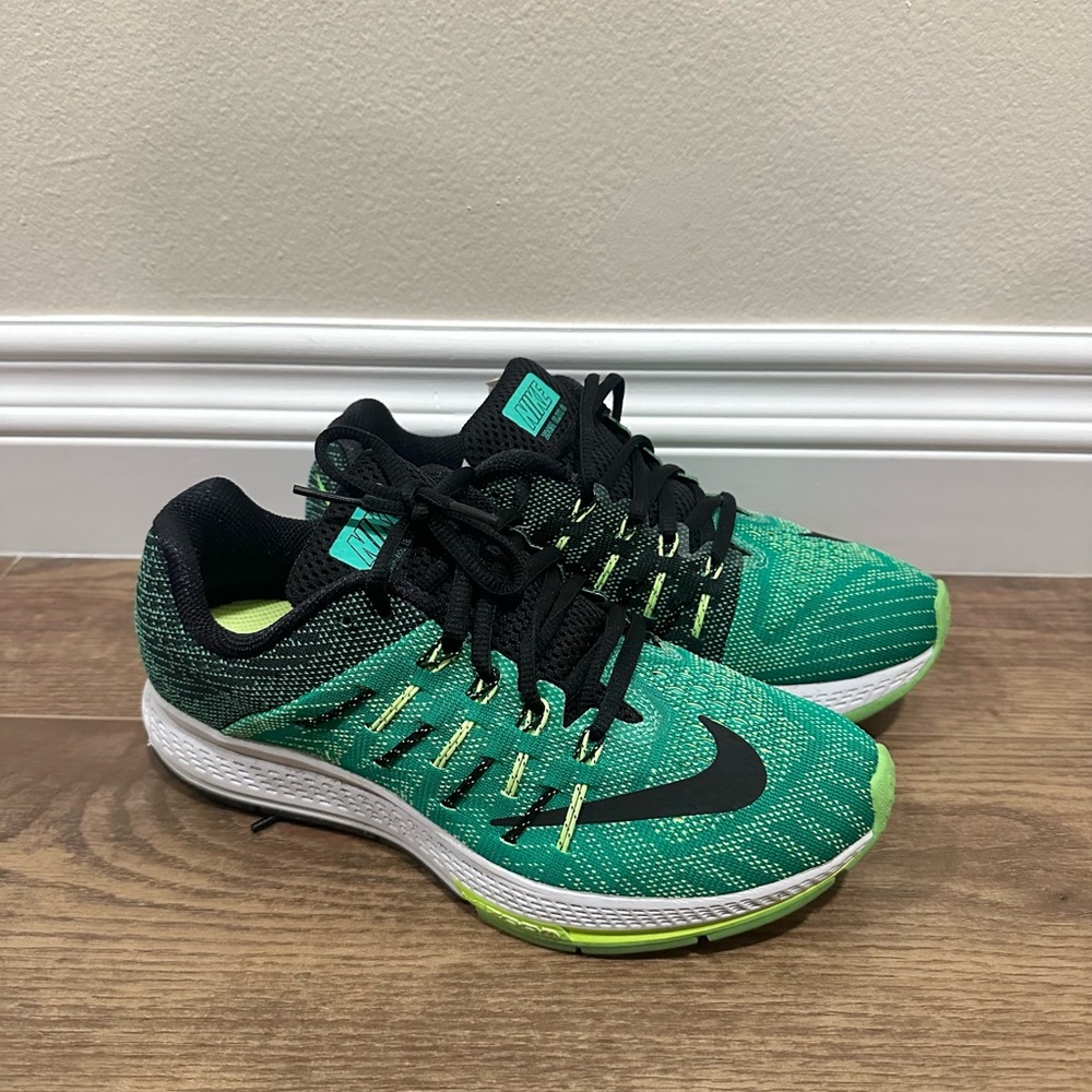 Bright green Nike Zoom Elite 8 women’s 7